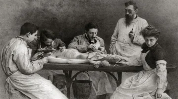 متحف التشريح في ميزون ألفور بباريس يتحول إلى وجهة رعب تجذب آلاف الزوار عبر عرض نادر لجثث بلا جلد 1